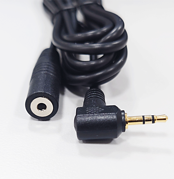 WHSR-CABLE-EX-2M　サイドカメラ延長ケーブル（2m）のコネクタの形状